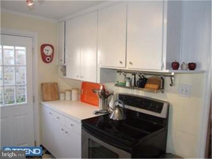 211 Earlington Road Havertown, PA 19083 - Photo 9 of 18