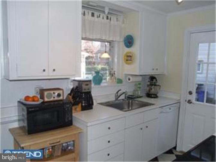 211 Earlington Road Havertown, PA 19083 - Photo 10 of 18