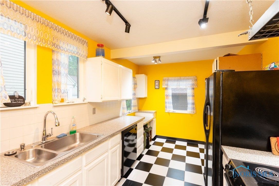 3708 Garrison Road Toledo, OH 43613 - Photo 14 of 24 Gallery Image 14