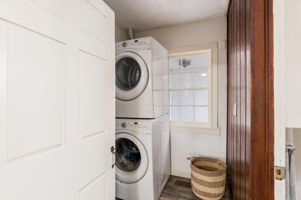 3349 Weaver Road Mount Vernon, OH 43050 - Photo 10 of 31 1st floor laundry