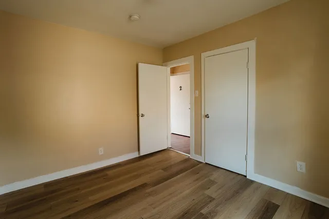 $1,525 | 714 Helmholz Avenue, Unit 2, Waukegan, IL 60085