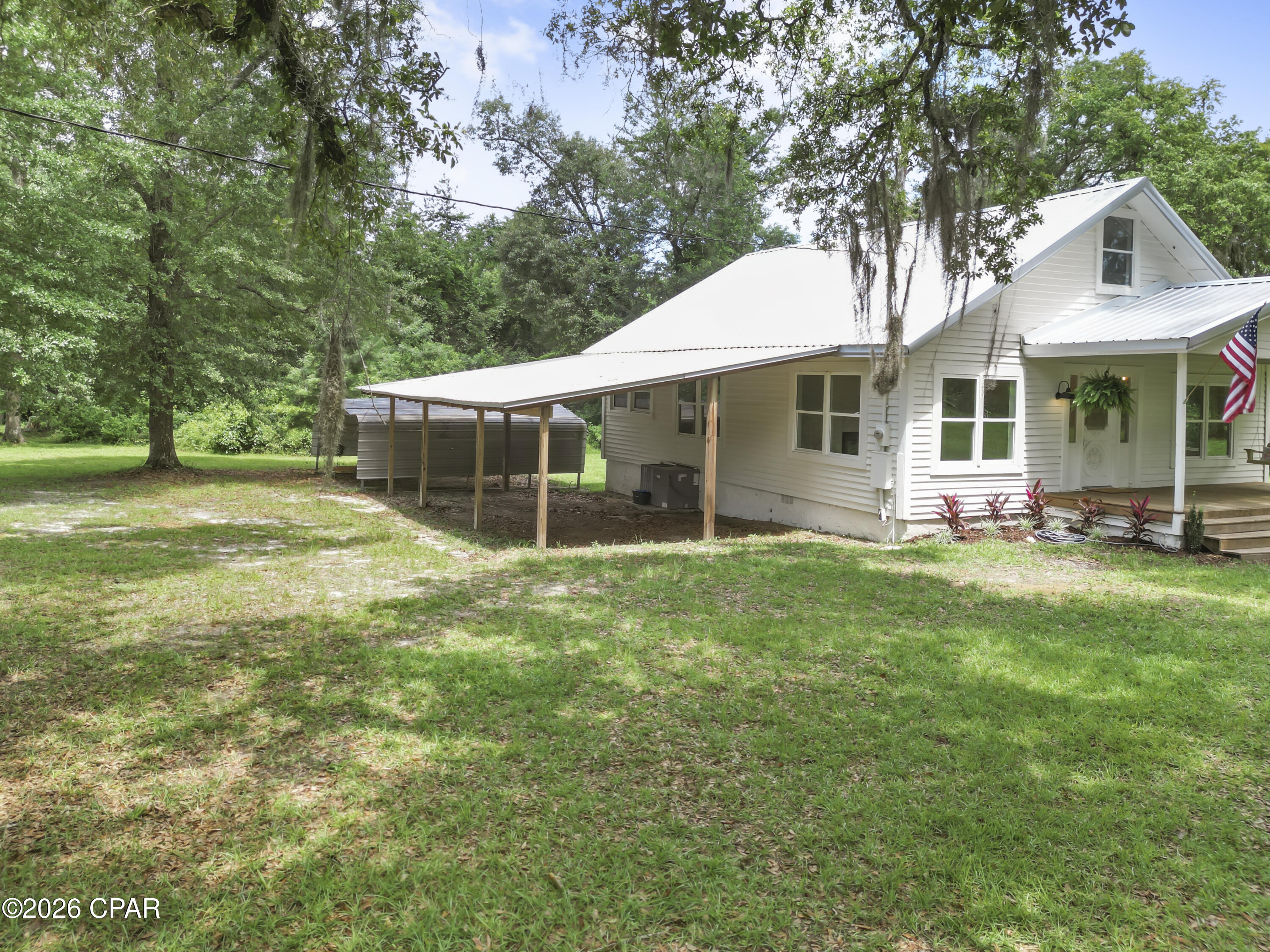 2197 Indiana Avenue Grand Ridge, FL 32442 - Photo 6 of 41