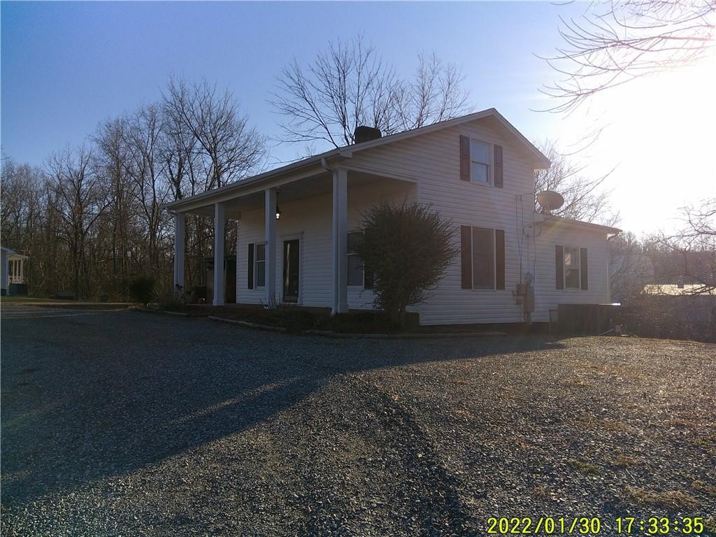 911 Sandy Cross Road Burlington, NC 27217 - Photo 4 of 28 Gallery Image 4