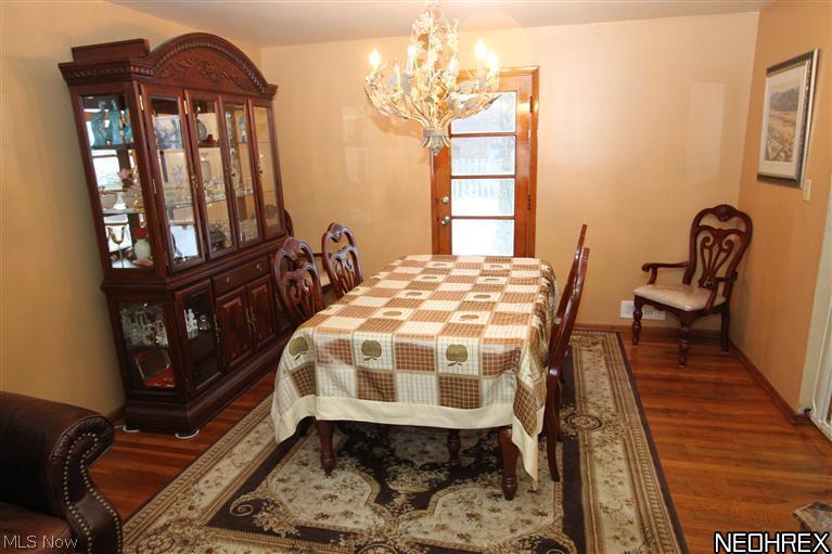 1422 Beaconfield Road Lyndhurst, OH 44124 - Photo 8 of 19 DINING ROOM