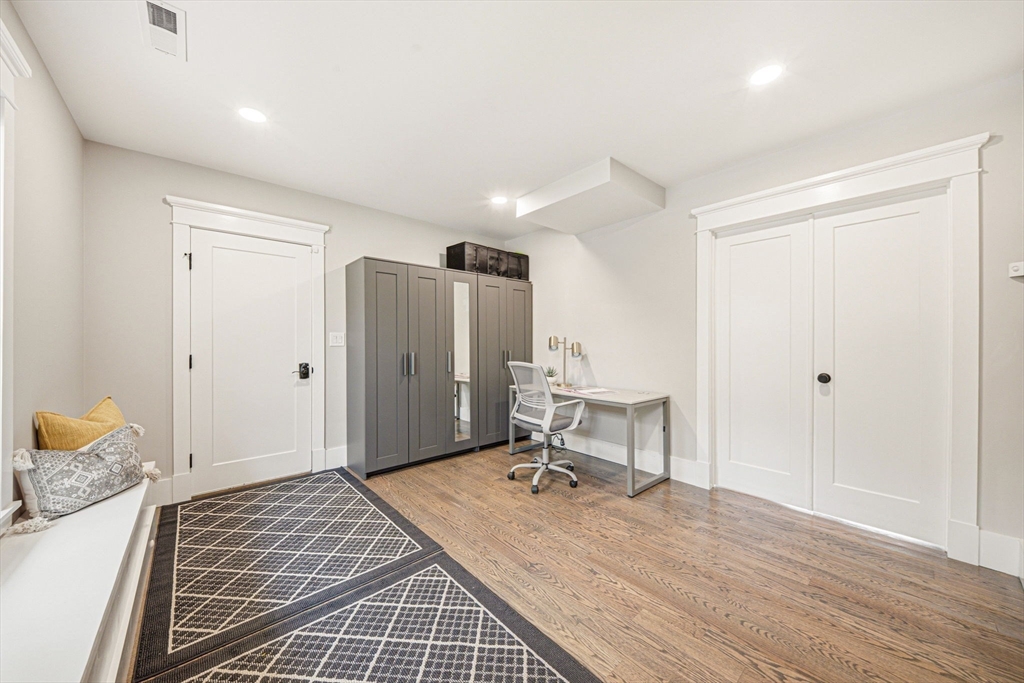 4 Boynton Street, Unit 1 Waltham, MA 02453 - Photo 4 of 41