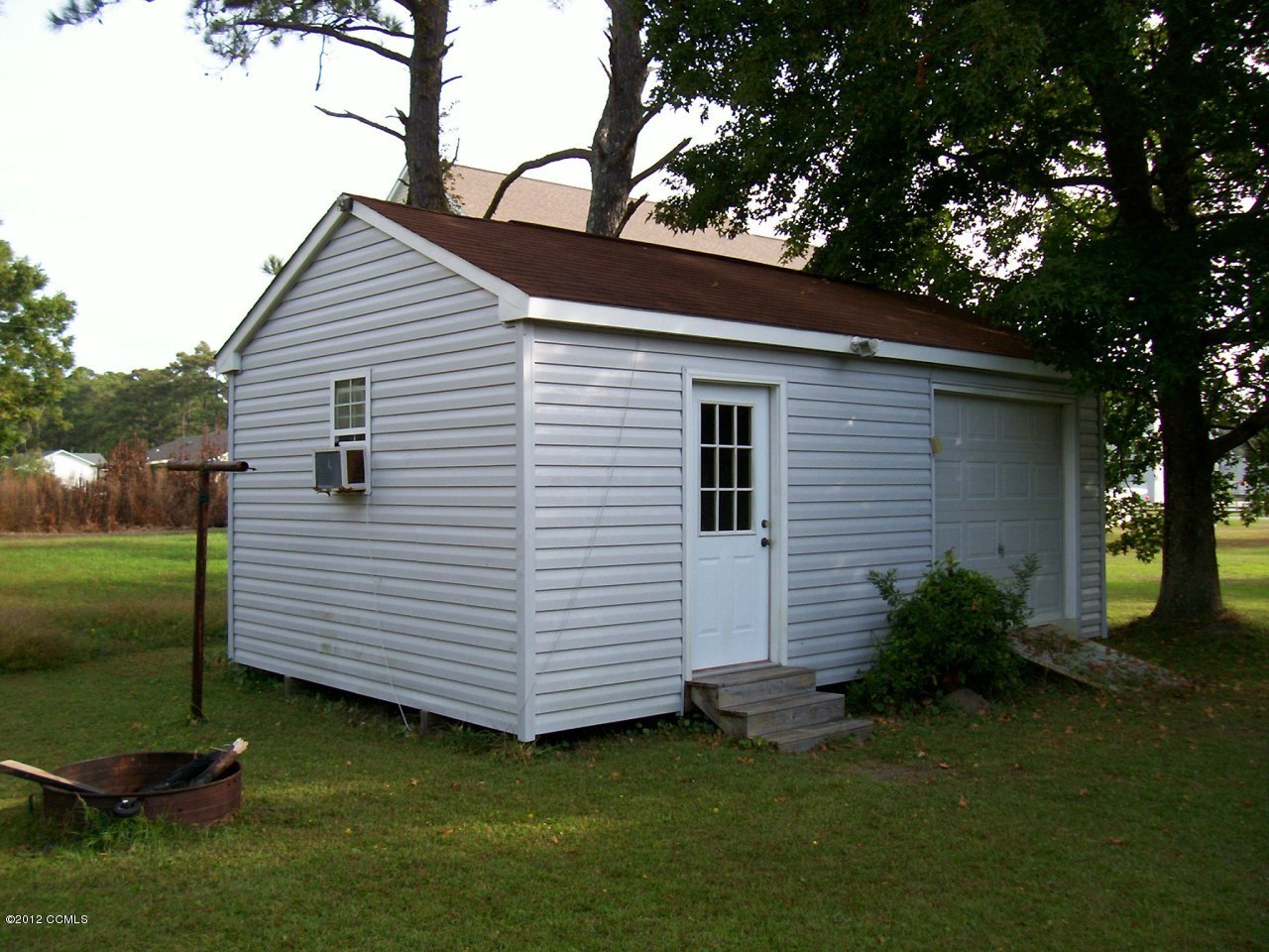 307 Harbour Point Road Beaufort, NC 28516 - Photo 3 of 10 Recreation/Storage Building