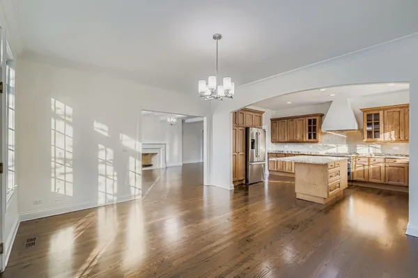 a view of a living room kitchen and a kitchen