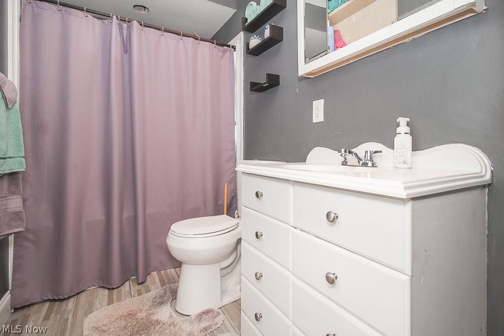 4727 Blythin Road Cleveland, OH 44125 - Photo 8 of 26