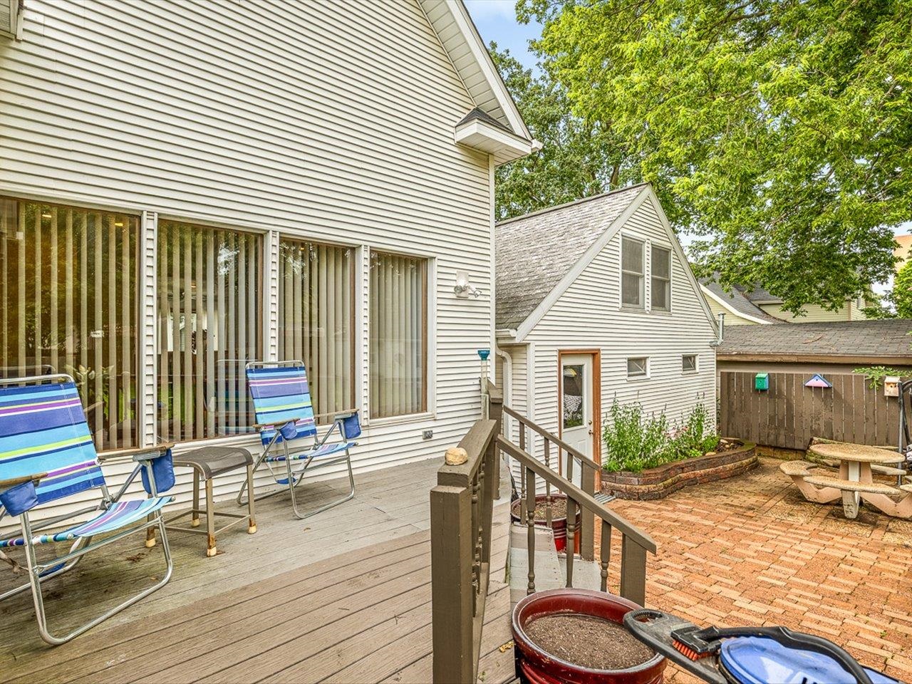 520 Division Street Pecatonica, IL 61063 - Photo 3 of 37