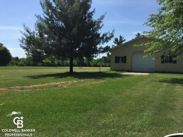 10129 Bryce Road Avoca, MI 48006 - Photo 15 of 18 31295297-14.JPG