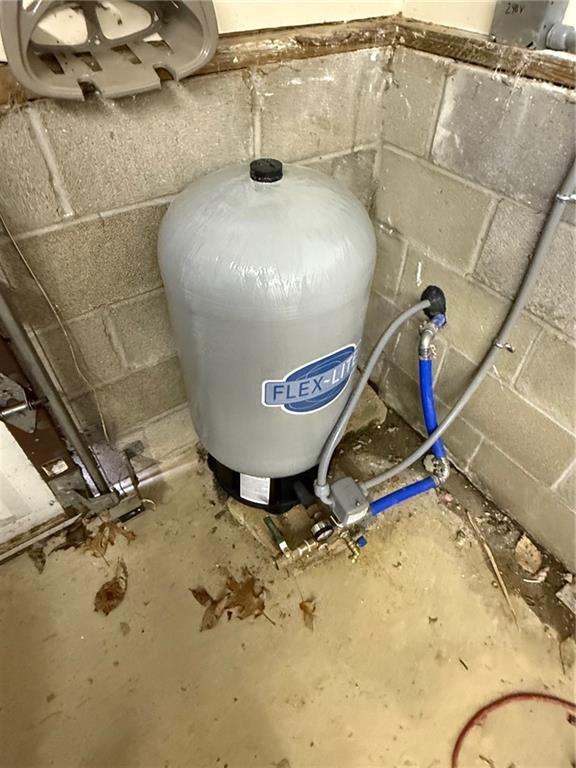 275 Old Scales Road Washington, PA 15301 - Photo 11 of 11 a utility room with a shower