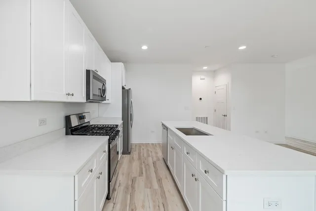 $2,750 | 1234 Gillespie Lane, Unit 1234, Yorkville, IL 60560