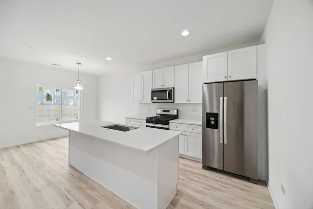 $2,750 | 1234 Gillespie Lane, Unit 1234, Yorkville, IL 60560