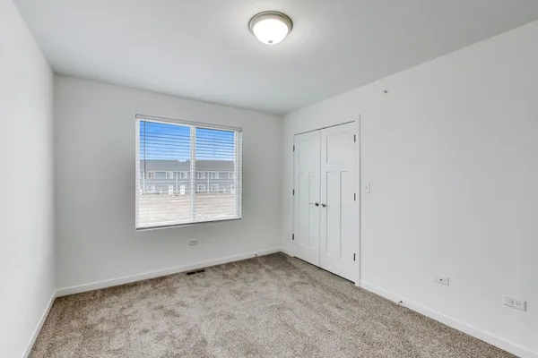 $2,600 | 1234 Gillespie Lane, Unit 1234, Yorkville, IL 60560