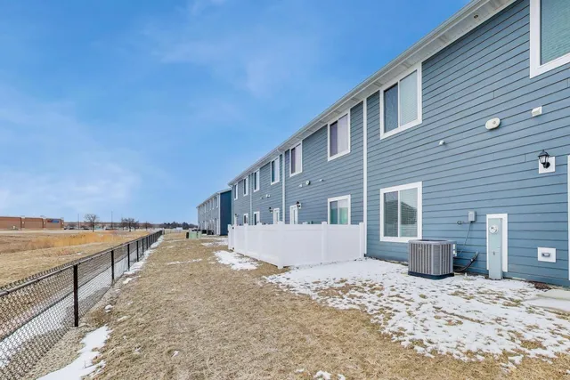 $2,750 | 1234 Gillespie Lane, Unit 1234, Yorkville, IL 60560