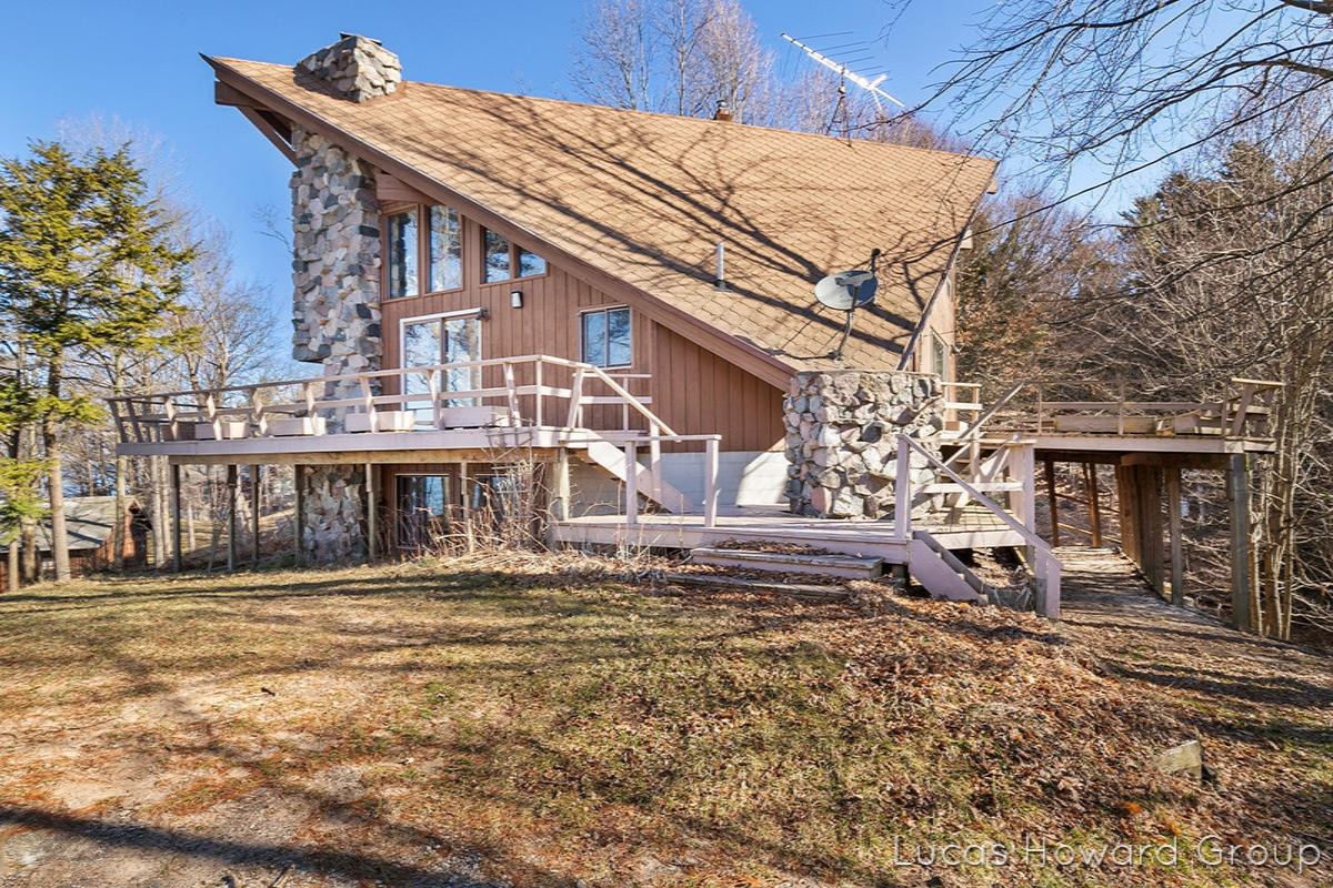 8145 Eilers Road, Unit 4 Montague, MI 49437 - Photo 1 of 32 IMG_1001