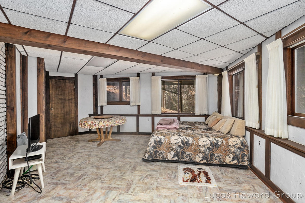 8145 Eilers Road, Unit 4 Montague, MI 49437 - Photo 14 of 32 IMG_1013