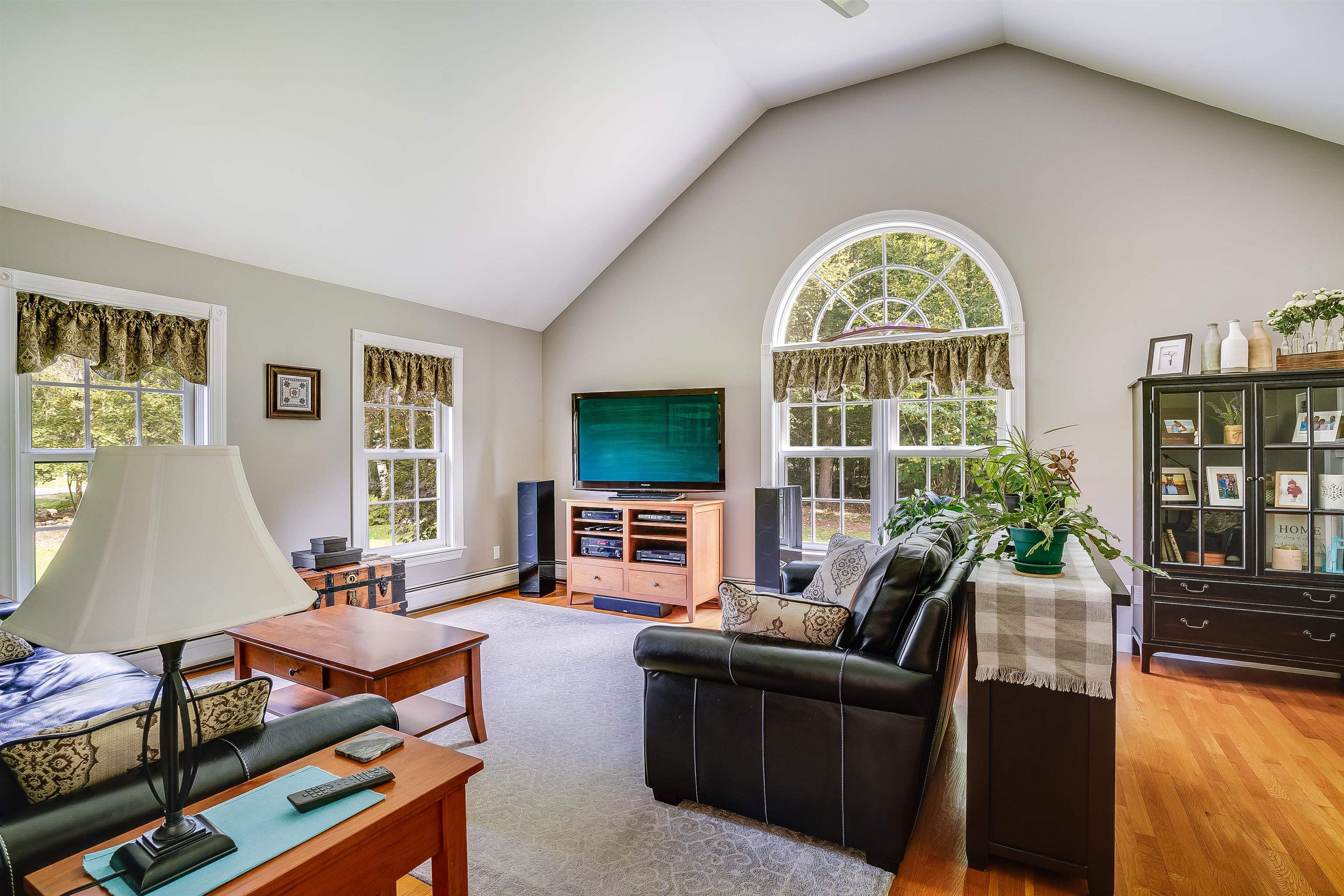 289 Meadow Fox Lane Chester, NH 03036 - Photo 13 of 35