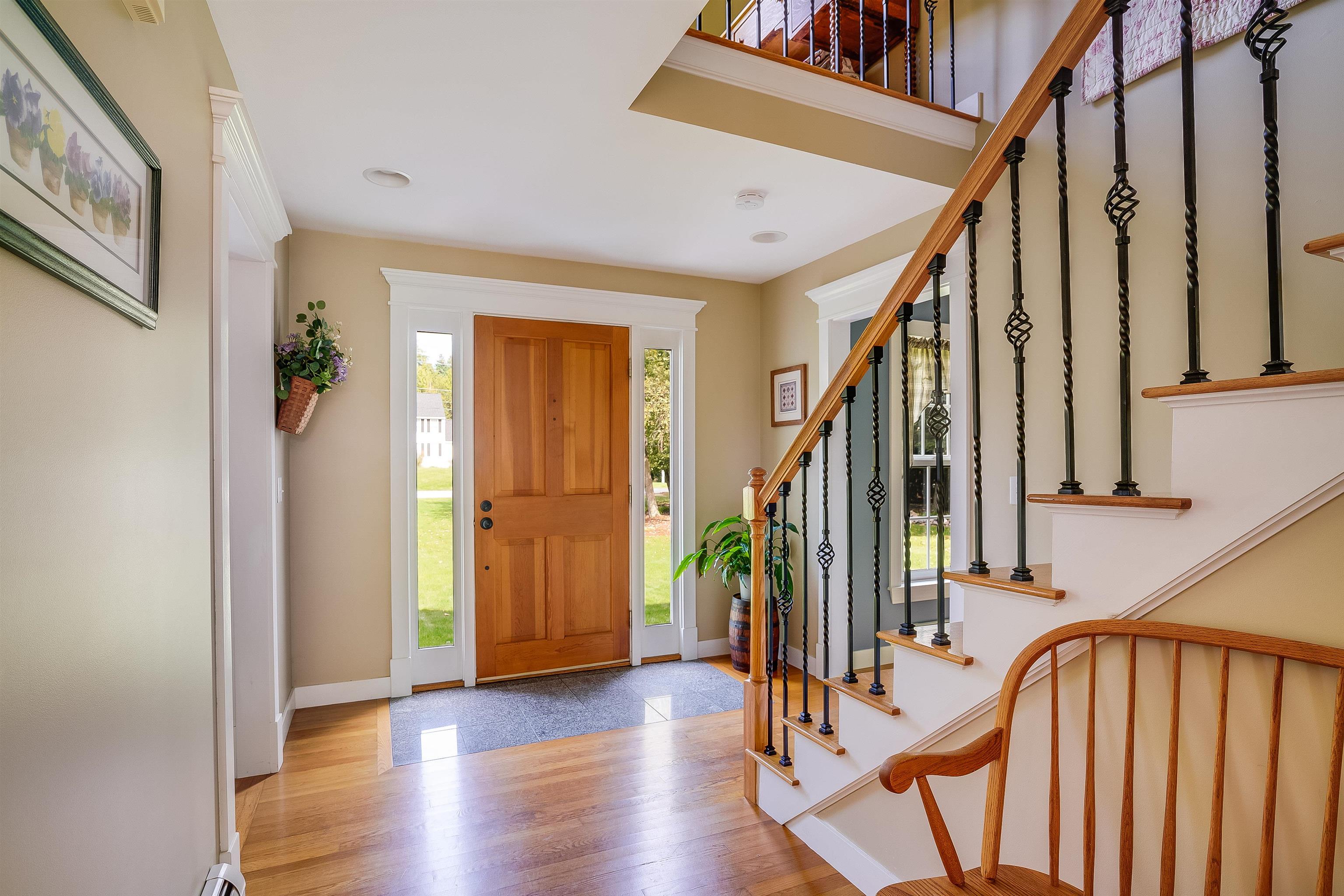 289 Meadow Fox Lane Chester, NH 03036 - Photo 2 of 35