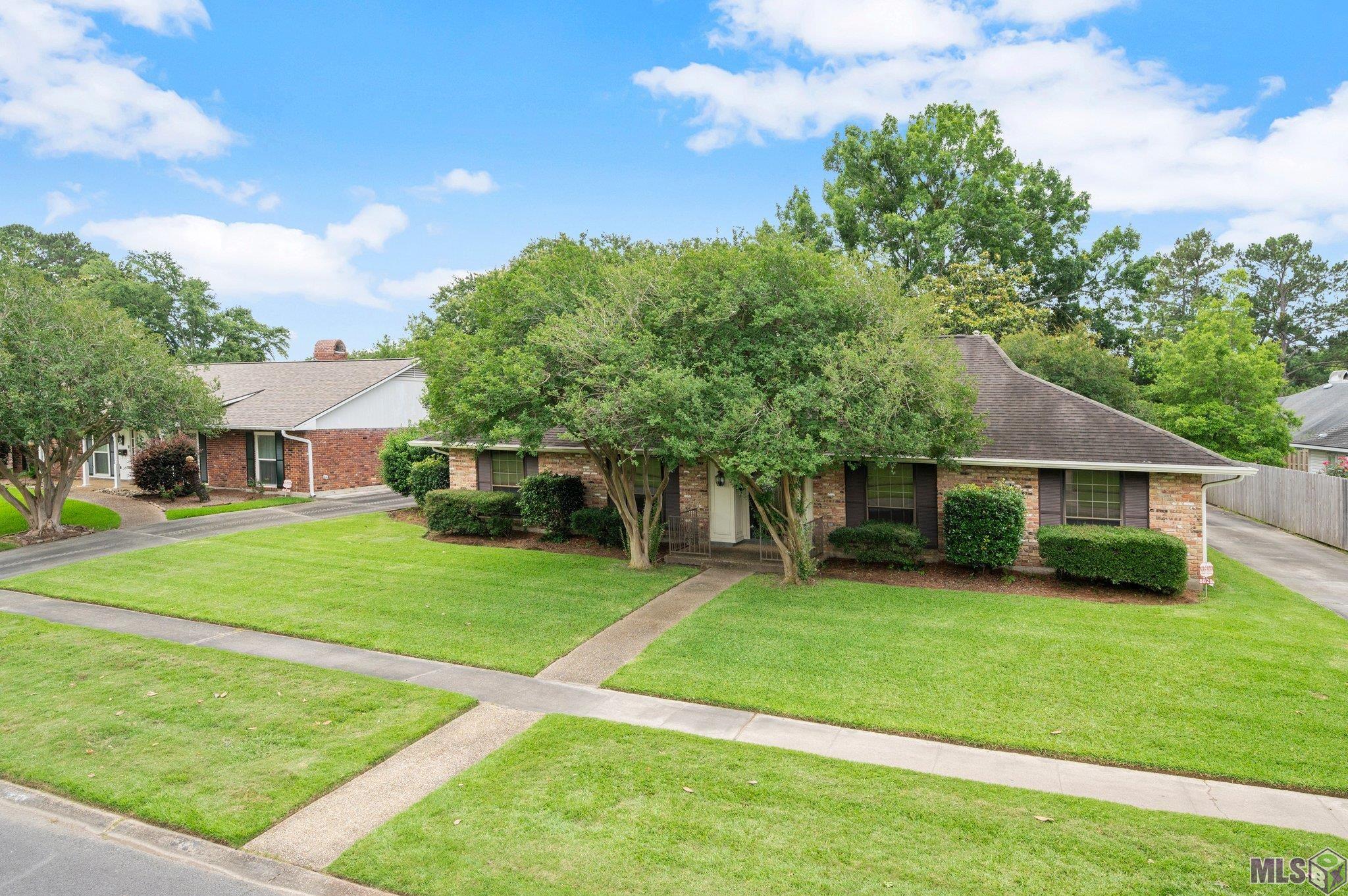 8828 Trudeau Avenue Baton Rouge, LA 70806 - Photo 2 of 26
