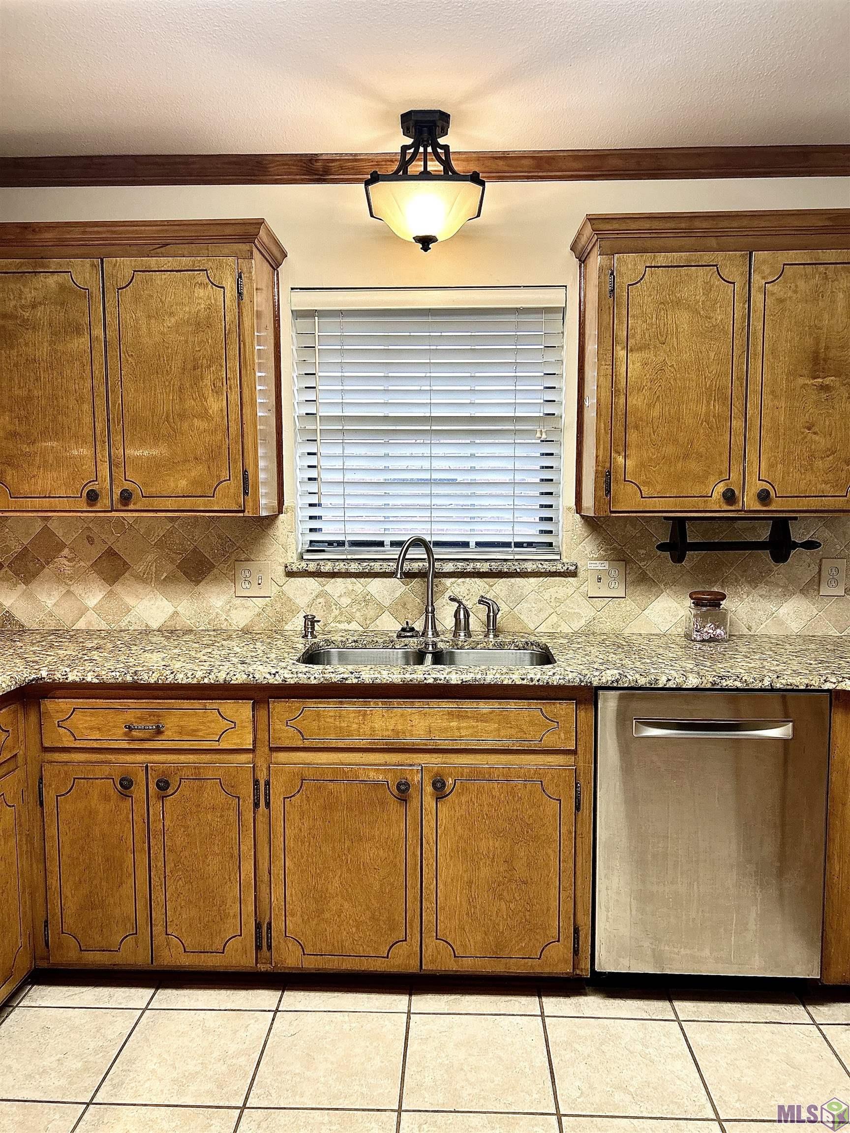 8828 Trudeau Avenue Baton Rouge, LA 70806 - Photo 8 of 28