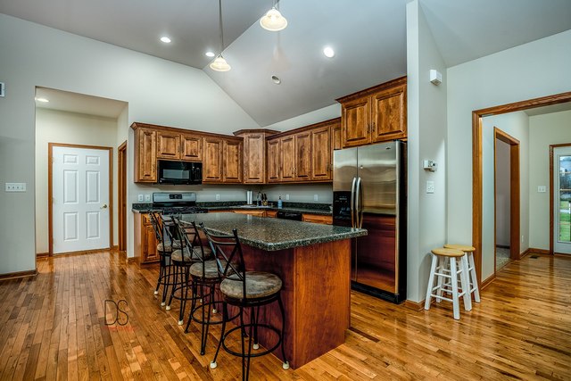 3605 East 1759th Road Ottawa, IL 61350 - Photo 8 of 40
