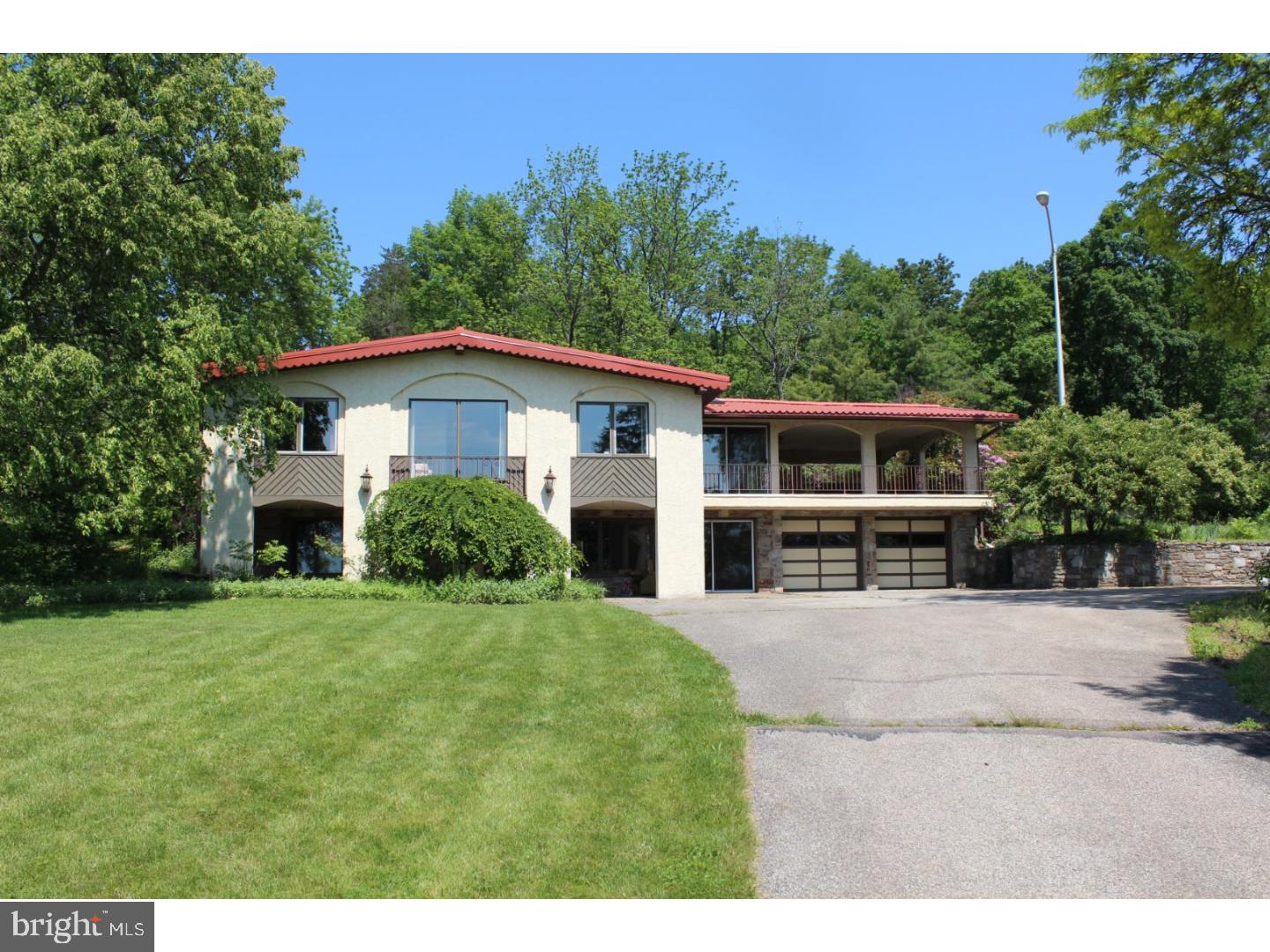 2989 Thompson Road Telford, PA 18969 - Photo 3 of 25