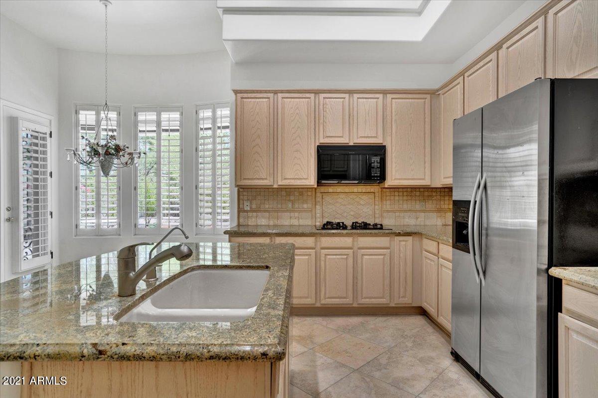 5223 East Hashknife Road Phoenix, AZ 85054 - Photo 10 of 26 10-Kitchen