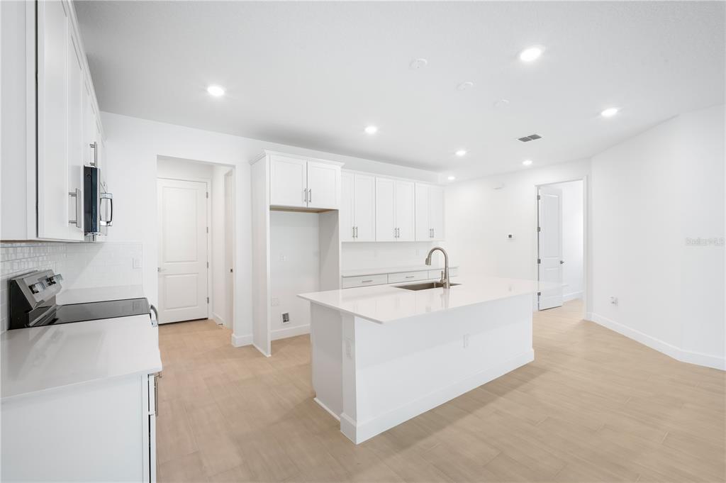 9005 Players Drive Weeki Wachee, FL 34613 - Photo 11 of 48