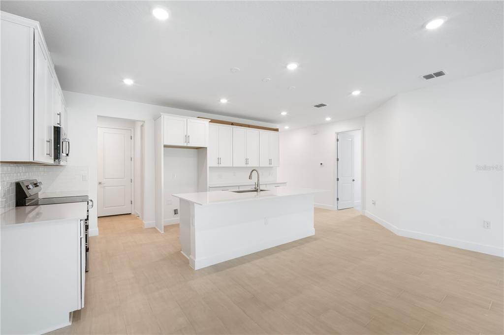 9005 Players Drive Weeki Wachee, FL 34613 - Photo 16 of 48