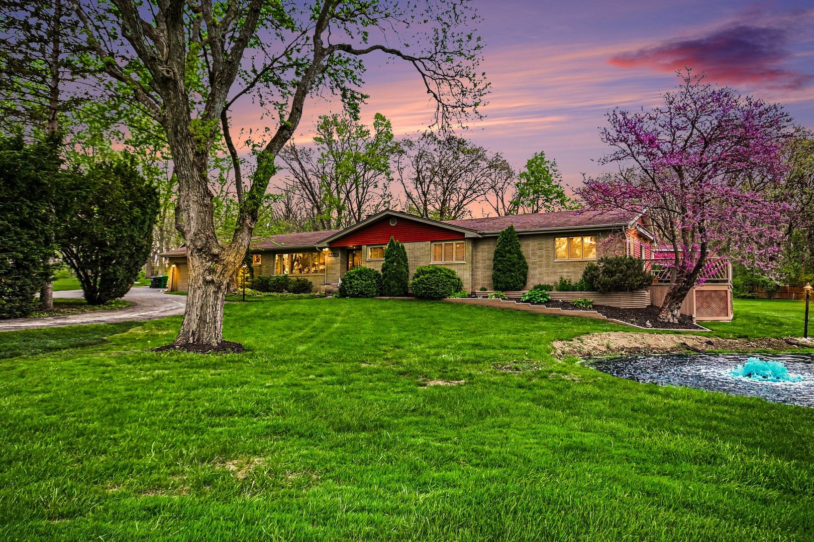 14340 West Bruce Road Homer Glen, IL 60491 - Photo 2 of 38 a front view of a house with garden