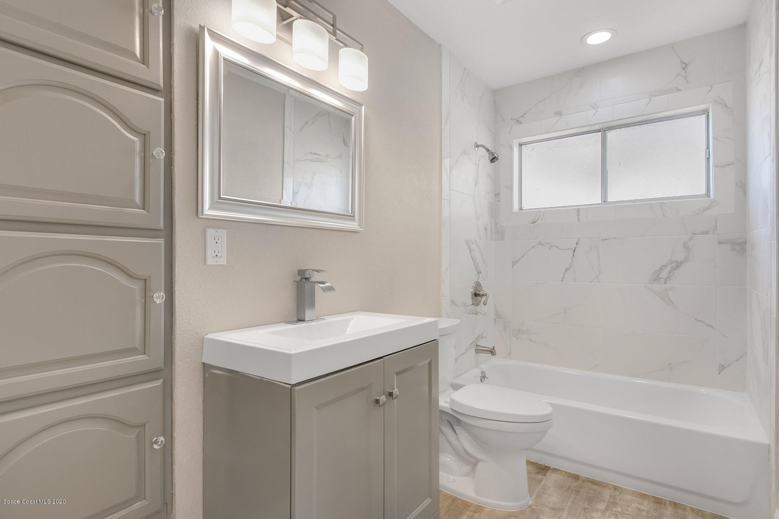 1058 Cromey Road Northeast Palm Bay, FL 32905 - Photo 12 of 29 12_1058cromey007_mls