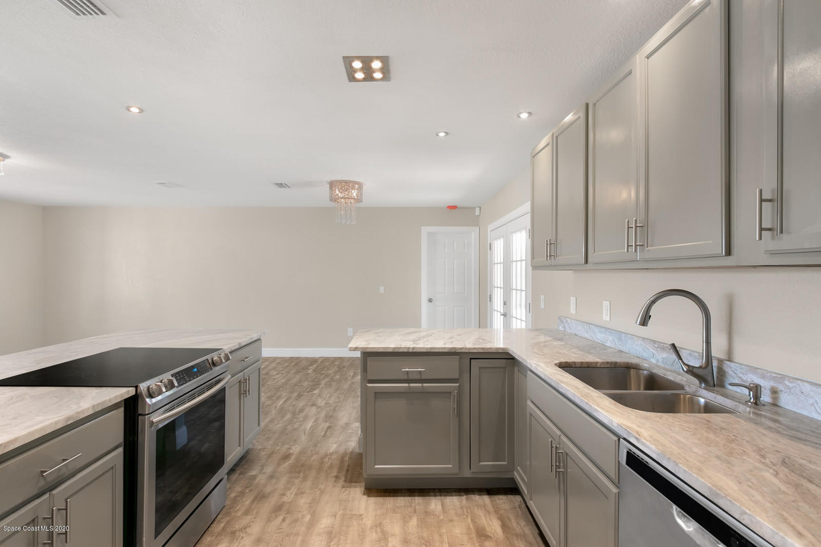 1058 Cromey Road Northeast Palm Bay, FL 32905 - Photo 17 of 29 Kitchen