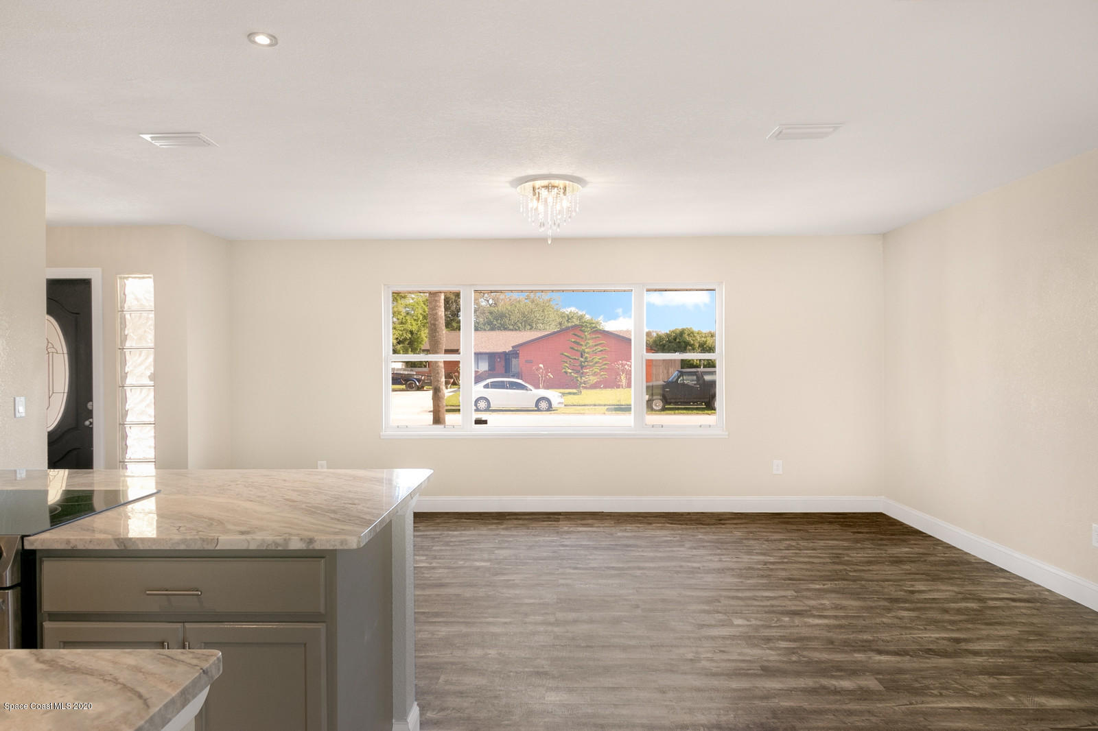 1058 Cromey Road Northeast Palm Bay, FL 32905 - Photo 18 of 29 Living Room