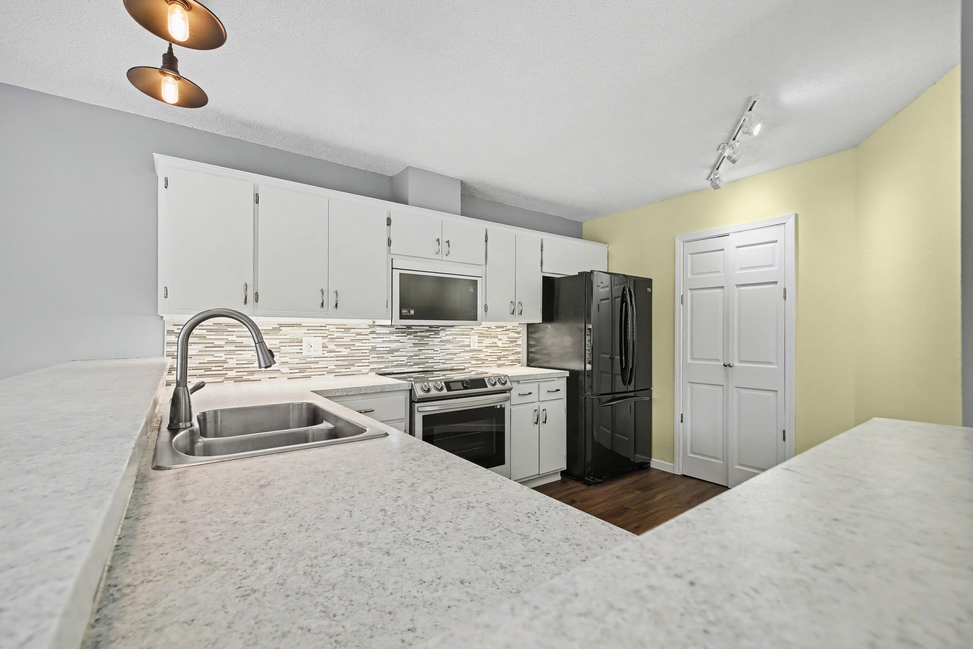 11557 Carriage Court Eden Prairie, MN 55344 - Photo 11 of 33