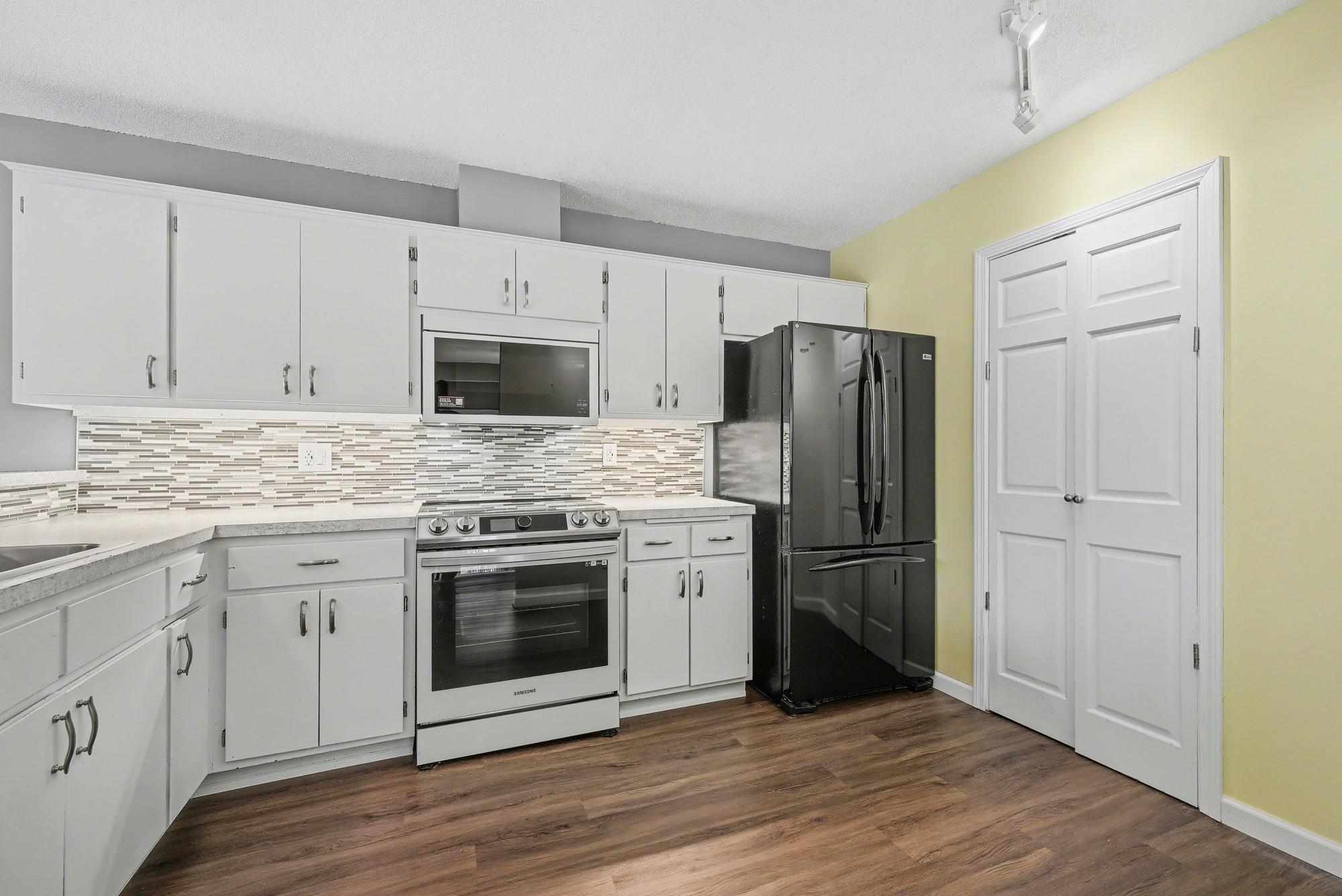 11557 Carriage Court Eden Prairie, MN 55344 - Photo 13 of 33