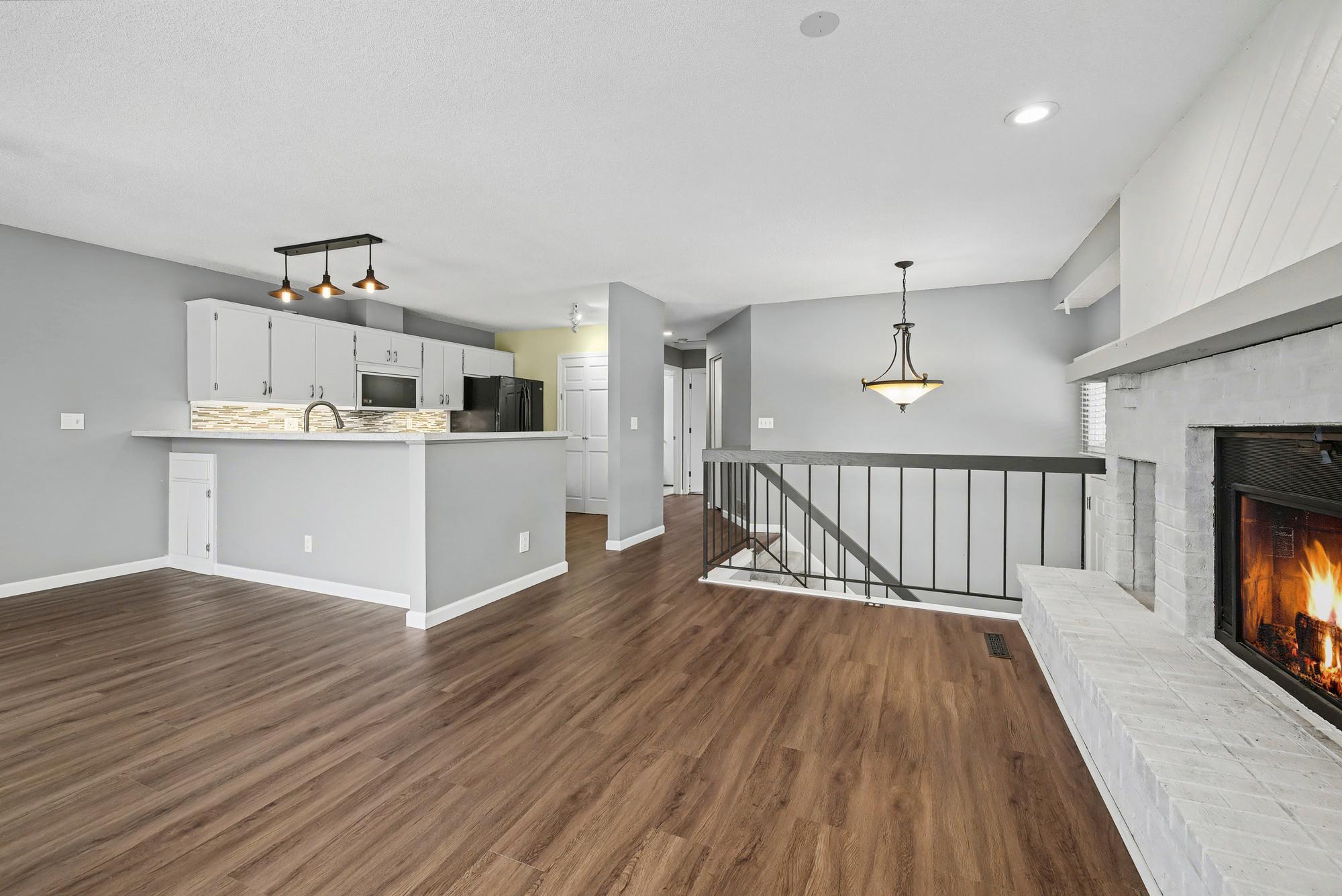 11557 Carriage Court Eden Prairie, MN 55344 - Photo 4 of 33