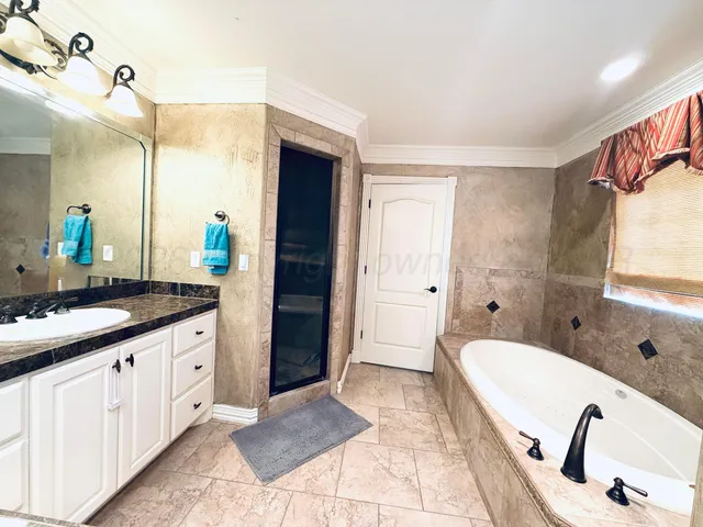 $360,000 | 101 Floyd Avenue, Dumas, TX 79029