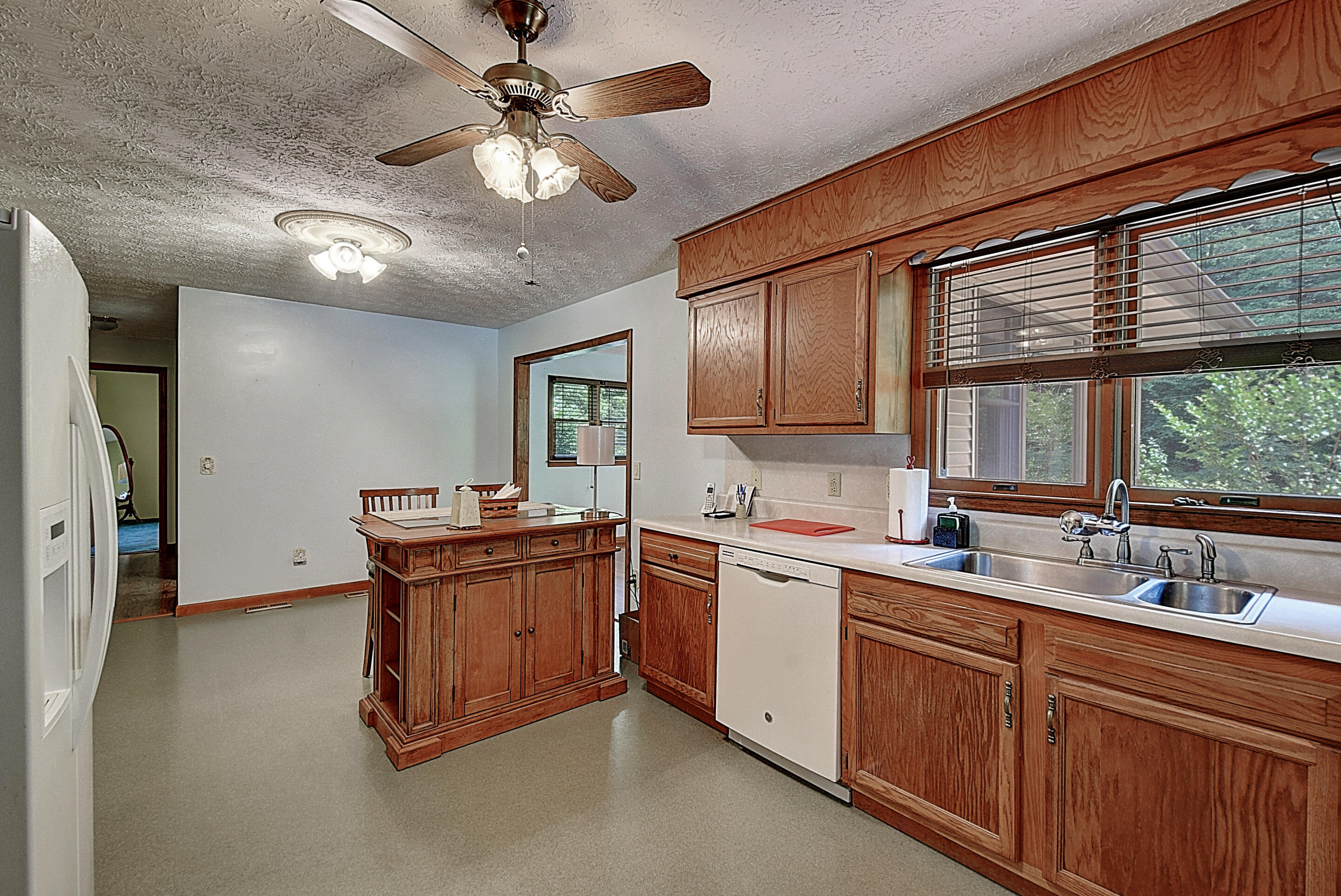 701 Coffee Ridge Road Erwin, TN 37650 - Photo 11 of 41 DSC_0145And8more