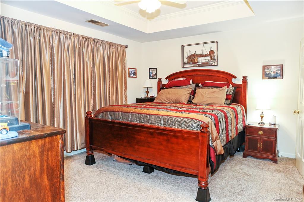 7813 Ebony Road Charlotte, NC 28216 - Photo 14 of 25 Gallery Image 14