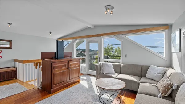 $5,000 | 492 Thames Street, Unit 4, Newport, RI 02840