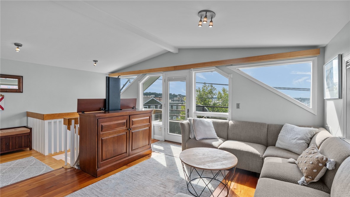 492 Thames Street, Unit 4 Newport, RI 02840 - Photo 5 of 26