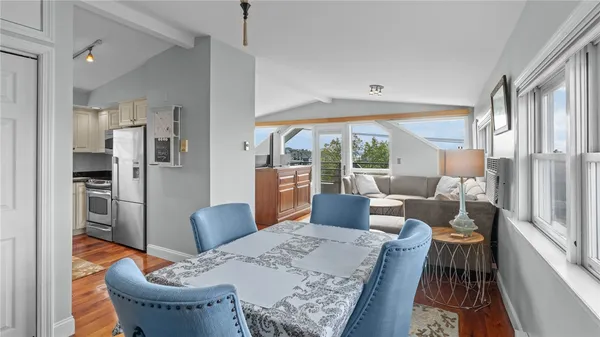 $5,000 | 492 Thames Street, Unit 4, Newport, RI 02840