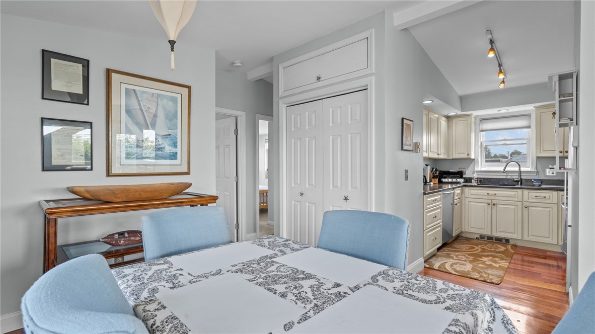 492 Thames Street, Unit 4 Newport, RI 02840 - Photo 10 of 26