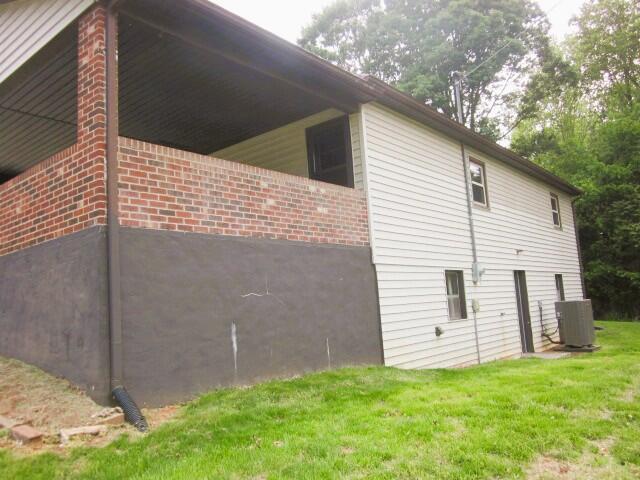 2765 Hatchett Road Penhook, VA 24137 - Photo 4 of 17 IMG_0717