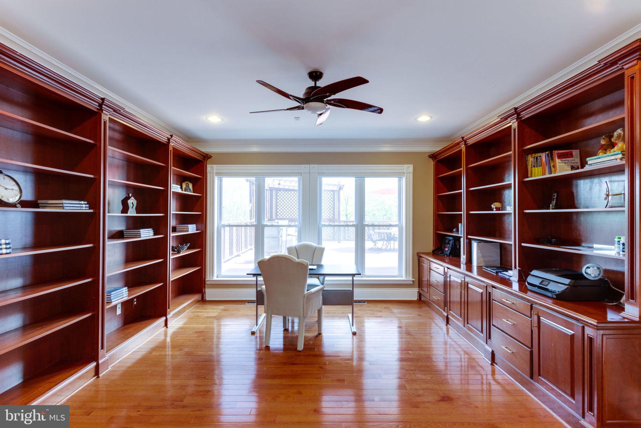 12821 Travilah Road Potomac, MD 20854 - Photo 11 of 59 Gallery Image 11