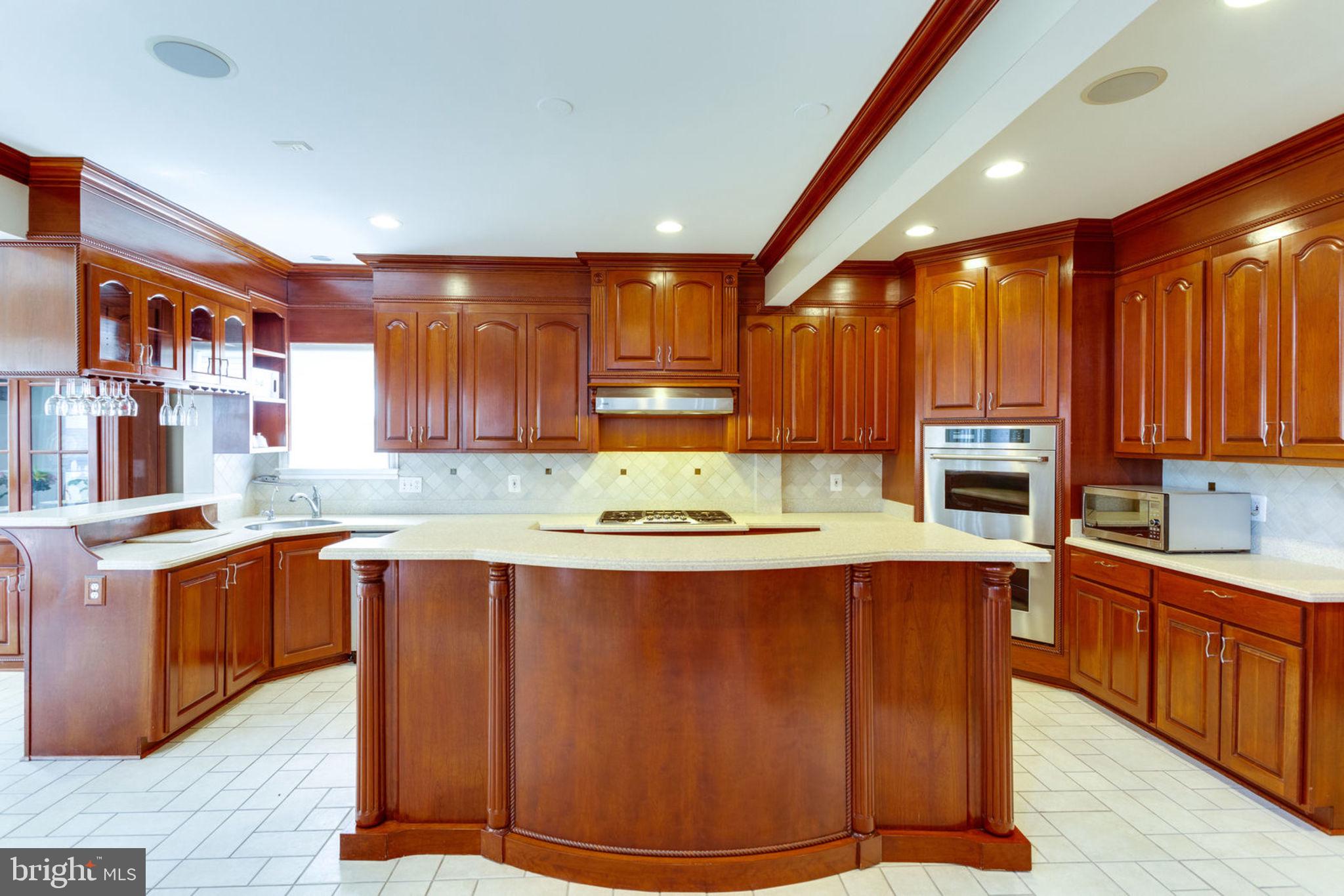 12821 Travilah Road Potomac, MD 20854 - Photo 15 of 59 Gallery Image 15