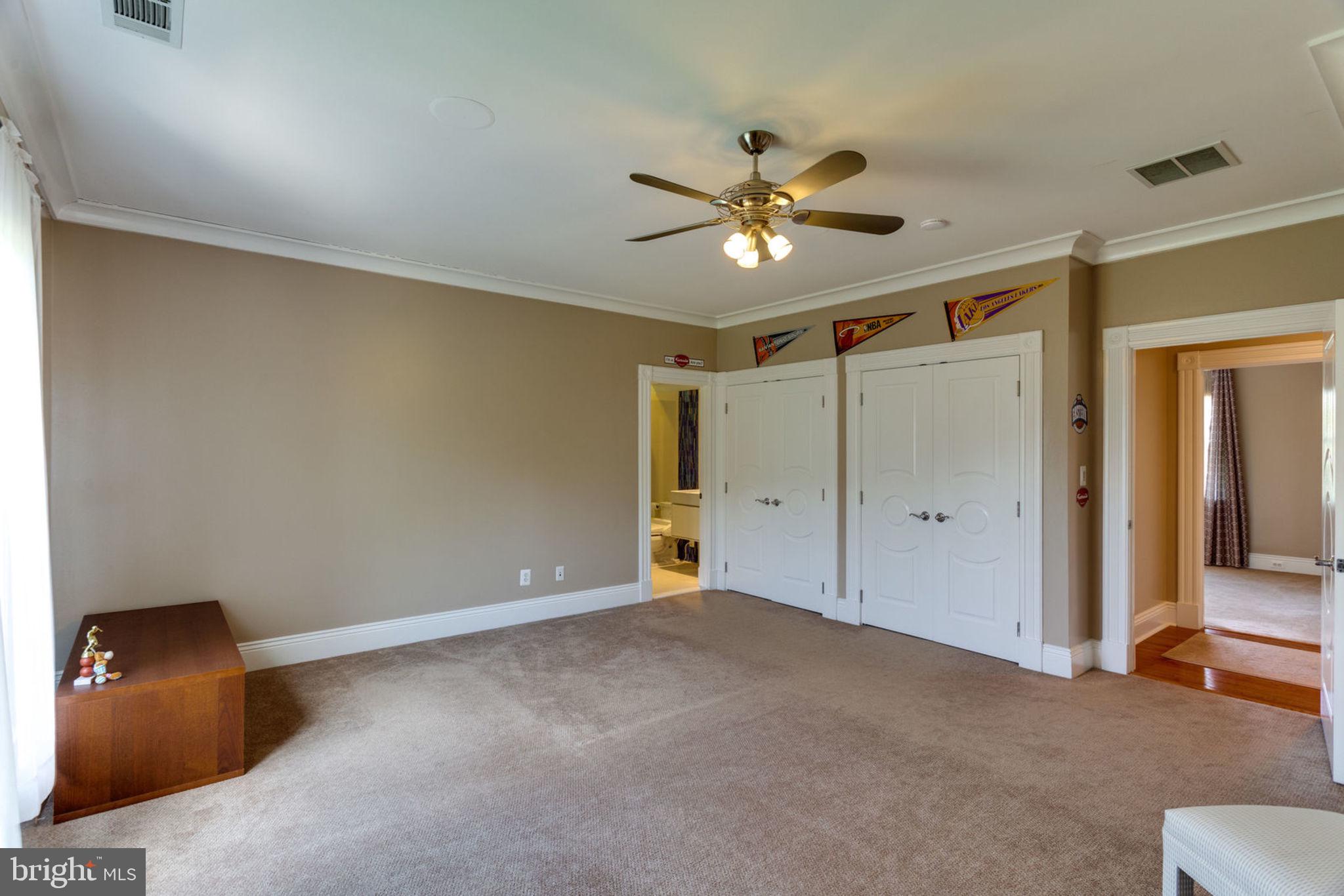 12821 Travilah Road Potomac, MD 20854 - Photo 24 of 59 Upstairs Bedroom #2 with private bath