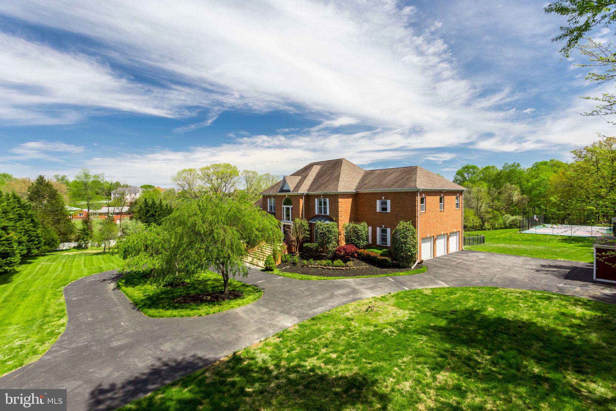 12821 Travilah Road Potomac, MD 20854 - Photo 4 of 59 Gallery Image 4