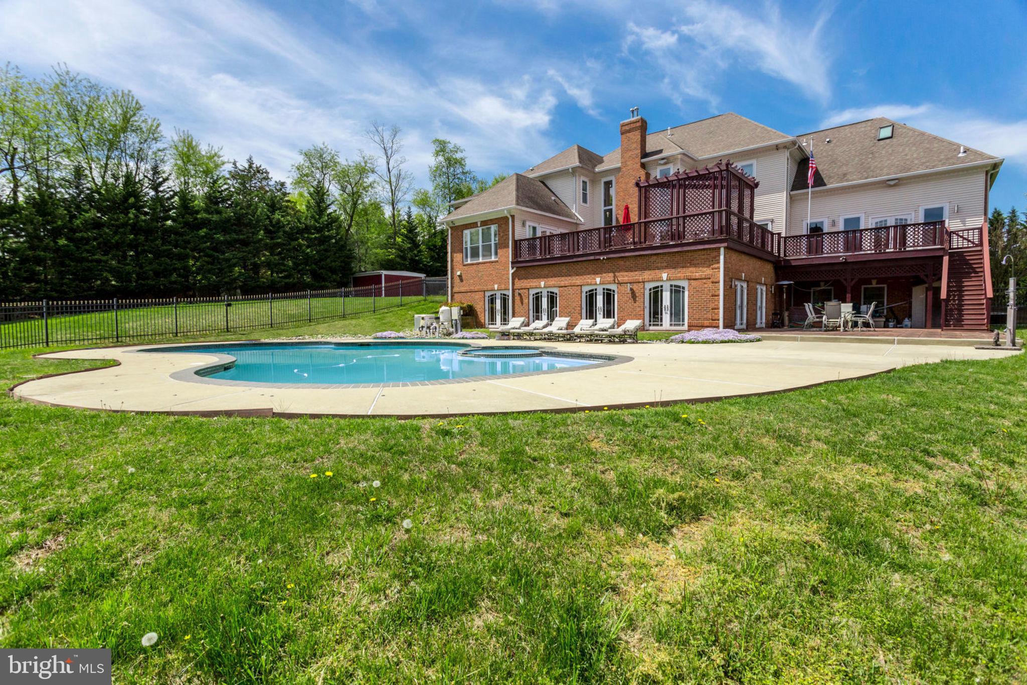12821 Travilah Road Potomac, MD 20854 - Photo 47 of 59 Gallery Image 47